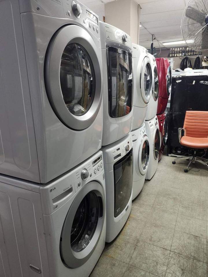 Stacked Front-Loading Washers and Dryers Montreal