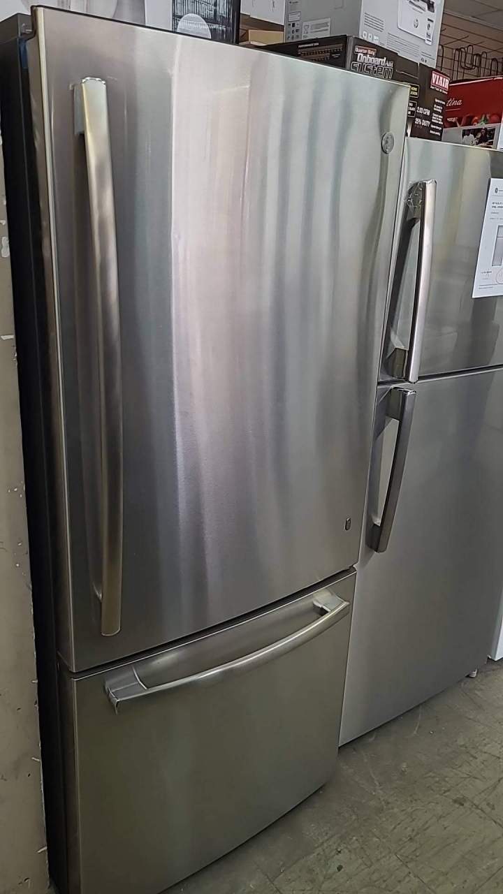 LG Refrigerator with Bottom Freezer Montreal