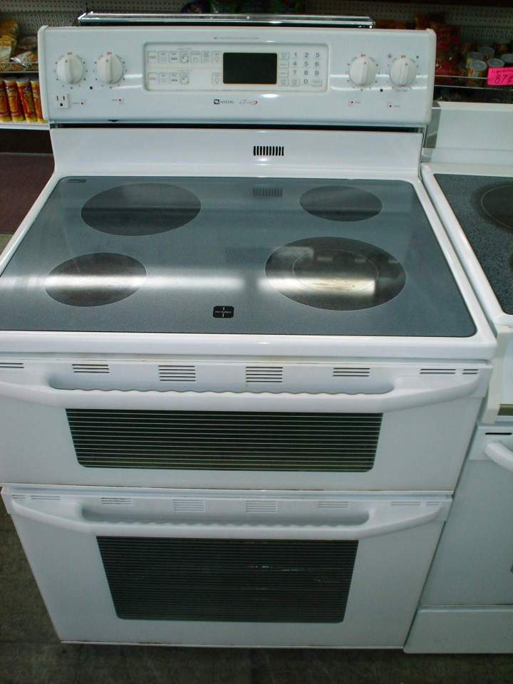 Electric Stove with Two Ovens Montreal